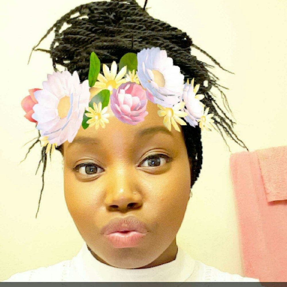 Meet your Posher, Alexis